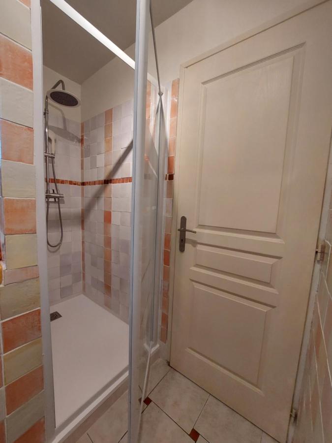 Bed and Breakfast Mas Des Cigognes Le Thor Exterior foto